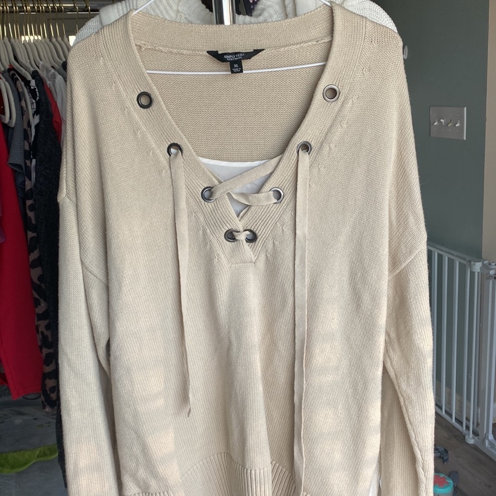 Simply Vera Wang Sweater. Size XL - Picture 3 of 5